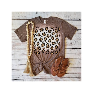 Bleached Cheetah Print Shirt | Distressed Animal Tee bild 1