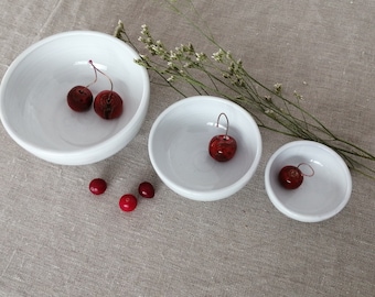 Set of white ceramic bowls | Bowls with cherries | Handmade pottery | Unique ceramic | Gift for mum | Present for her | Gift for brother