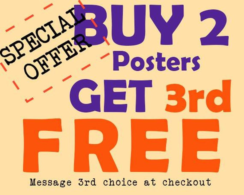 Op de afbeelding: Een promotionele afbeelding op een cr&egrave;mekleurige achtergrond. De tekst luidt "KOOP 2 Posters KRIJG de 3e GRATIS" in paarse en oranje blokletters. Een "SPECIALE AANBIEDING" banner staat in de linkerbovenhoek.