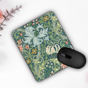 Golden Lily William Morris Mouse Pad, Vintage Floral Desk Mat, Art Nouveau Office Decor, Elegant Workstation Gift, Aesthetic Gaming Mousepad