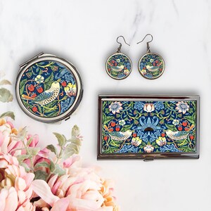 William Morris Geschenk-Set, Floraler Visitenkartenhalter, Vintage Taschenspiegel & runde Ohrhänger, Erdbeerdieb Accessoires für Sie