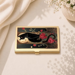 Visitkortshållare för svart katt i gotisk art déco-stil, kreditkortsfodral med pionmotiv och blommönster för henne, elegant smal plånbok, presentförvaring för kattälskare
