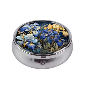 Elegante portapillole a forma di fiori di iris, portapillole tascabile floreale, design di iris blu e giallo, portapillole compatto in acciaio inossidabile, regalo per lei
