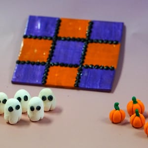 Halloween tic tac toe set