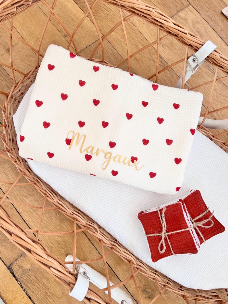 Baby blanket in cotton gauze and fur. image 8