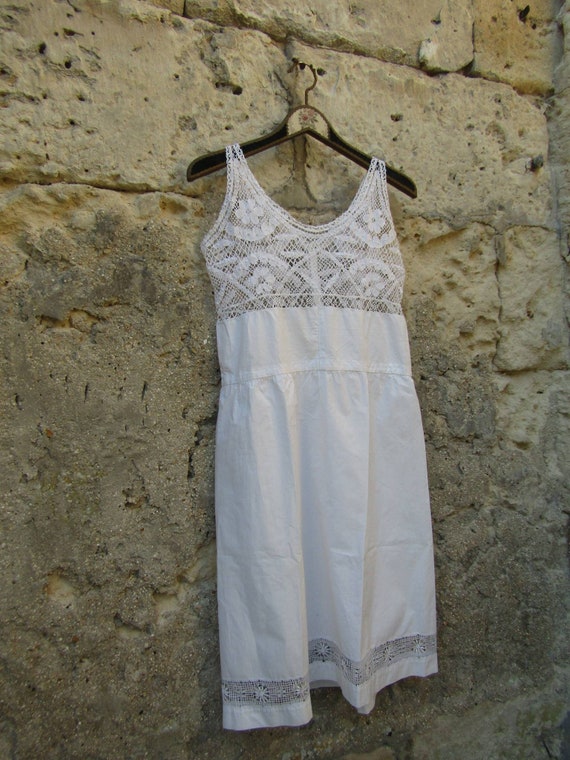 Antique French linen dress with cotton bobbin lace - image 9