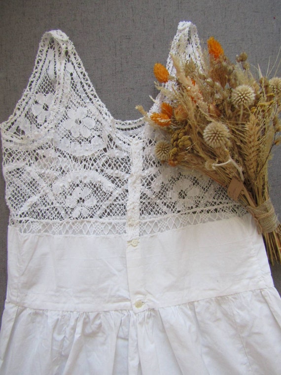 Antique French linen dress with cotton bobbin lace - image 6