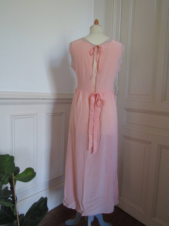 1940s French salmon rayon nightdress, vintage Fre… - image 9