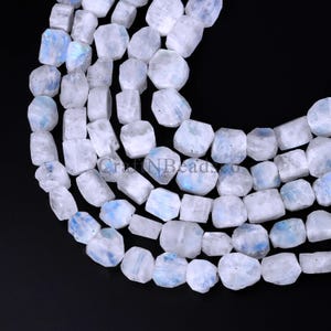 Pietra di luna arcobaleno naturale di qualità AAA, 1 filo, 20 pezzi, pietra di luna blu fuoco, forata, pietra di luna grezza, 8 x 10 mm circa. Perline artigianali per gioielli