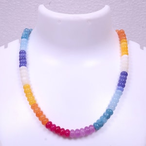 Hermoso collar de cuentas redondas lisas de piedras preciosas multicolores, collar de cuentas de color disco arcoíris natural de 7-8 mm, joyería colorida, regalo Idia