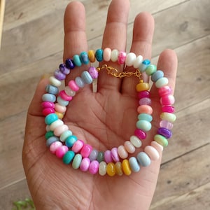 Collana di perle lisce di opale color arcobaleno di qualità AAA, 7-8 perle di pietra preziosa lisce di opale multicolore sfumate, regali per la moglie