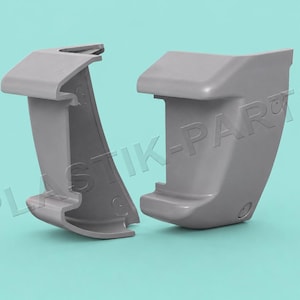 Peut inclure: Deux composants en plastique gris avec des profils incurvés et angulaires et des détails structurels moulés. Les pièces présentent une finition lisse et des découpes géométriques spécifiques, présentées côte à côte sur un fond bleu clair avec le texte PLASTIK-PARTS.