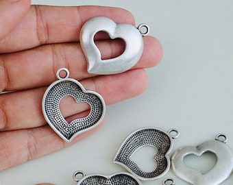 Dijes de doble corazón de plata antigua: accesorios de joyería de peltre
