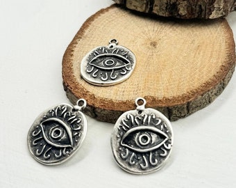 Silver Evil Eye Charm: Antique Silver Plated Medallion (28x23mm)