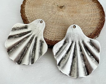 Antique Silver Seashell Charms: Zamak Metal Beach Pendants (4 Pcs)