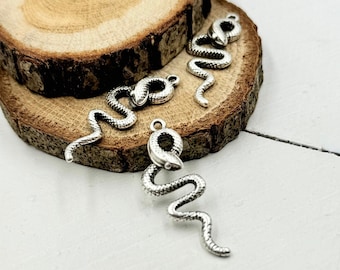 Antique Silver Snake Pendant, Serpent Charms, Boho Jewelry (5 Pcs)