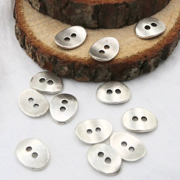 20 Silver Plated Oval Buttons, Flat Discs, Connector Charms Knot Closure Clasps, Button Clasps, Pewter Charms Links Connectors, ZU725 AS