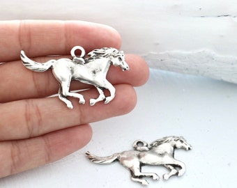 5 Antique Silver Plated Horse Charms: Western Style Pendants (28x50mm)