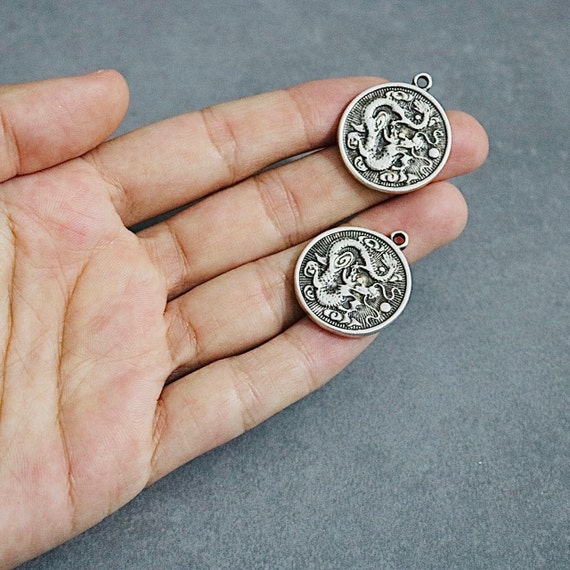 Coin Dragon Pendants, Antique Silver Ton Dragon Charms, Thai