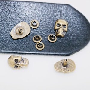 10 Skull Rivet Studs, Mini Craft Supply, Antique Bronze Skull Rivet, Punk Rivets, Mini Rivets, Gothic Rivets, Metal Punk Rivets, ZU54b