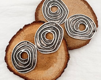 Antique Silver Plated Swirl Charms: Zamak Jewelry Supplies