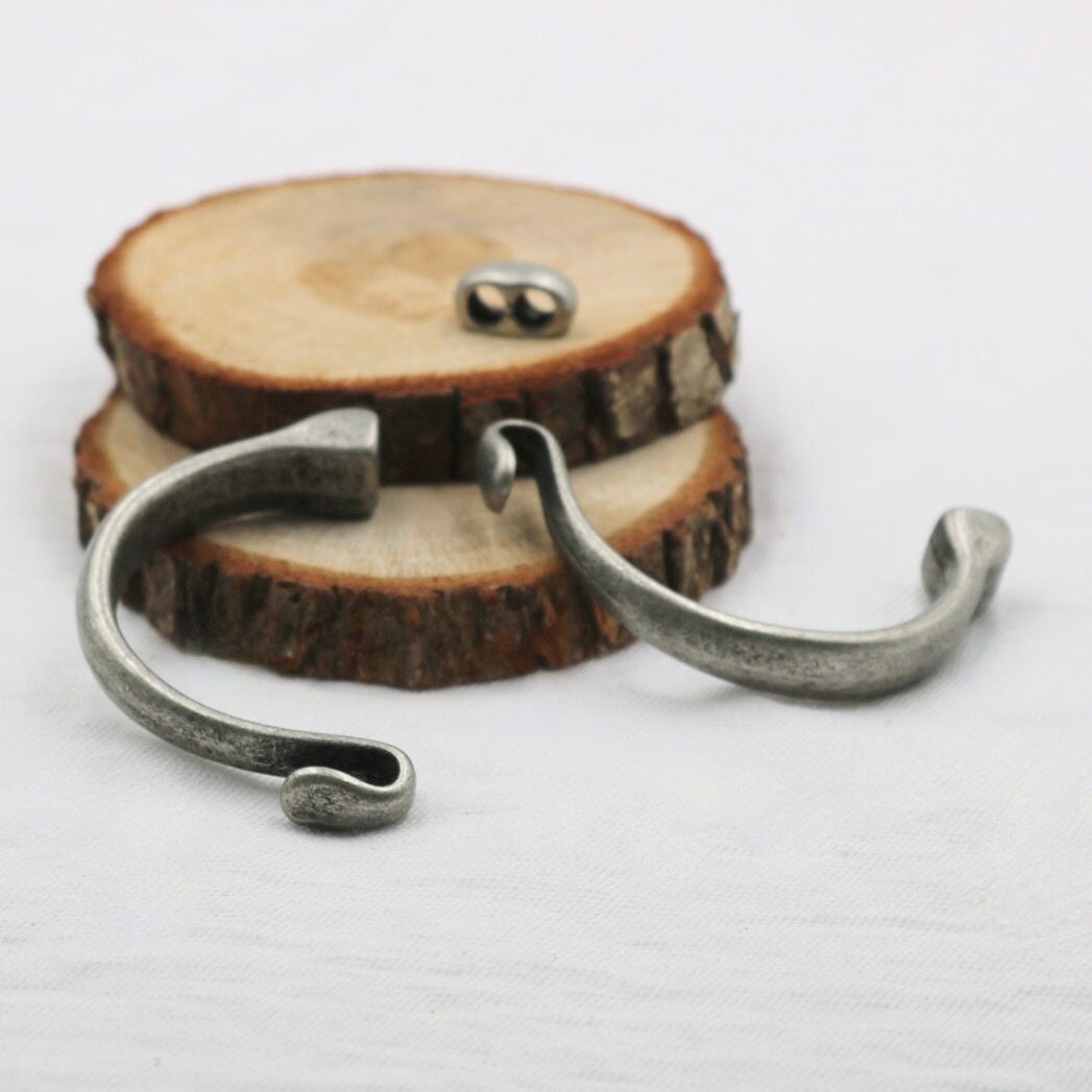 「大人気 新入荷 新品」に該当するファッション通販 Beads, Bracelet Cuff Half Silver Dark Boho Bracelet Cuff 武具