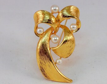 Vintage Napier Goldtone Bow with Faux Pearl Brooch