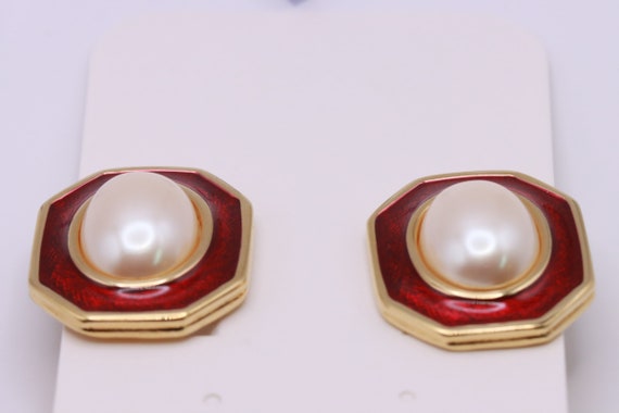 Vintage Monet Signed Red Enamel and Faux Pearl Go… - image 4