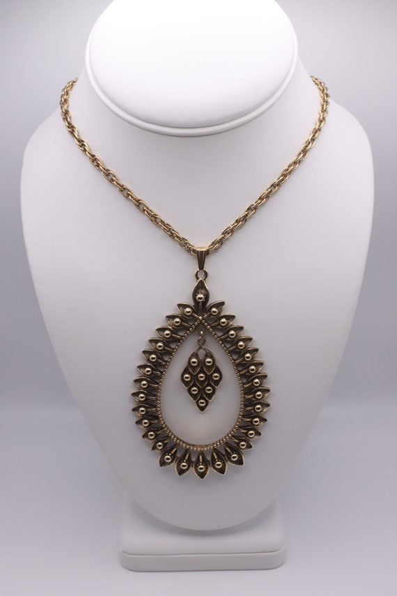 Sarah Coventry 22 Inch Necklace Tear Drop Necklac… - image 1