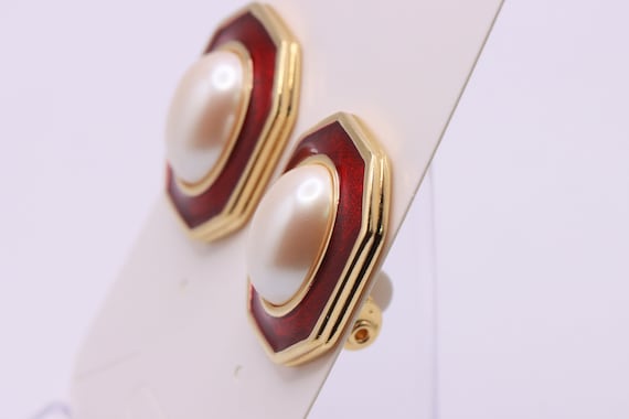 Vintage Monet Signed Red Enamel and Faux Pearl Go… - image 3