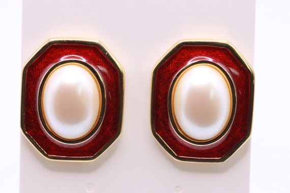 Vintage Monet Signed Red Enamel and Faux Pearl Go… - image 1