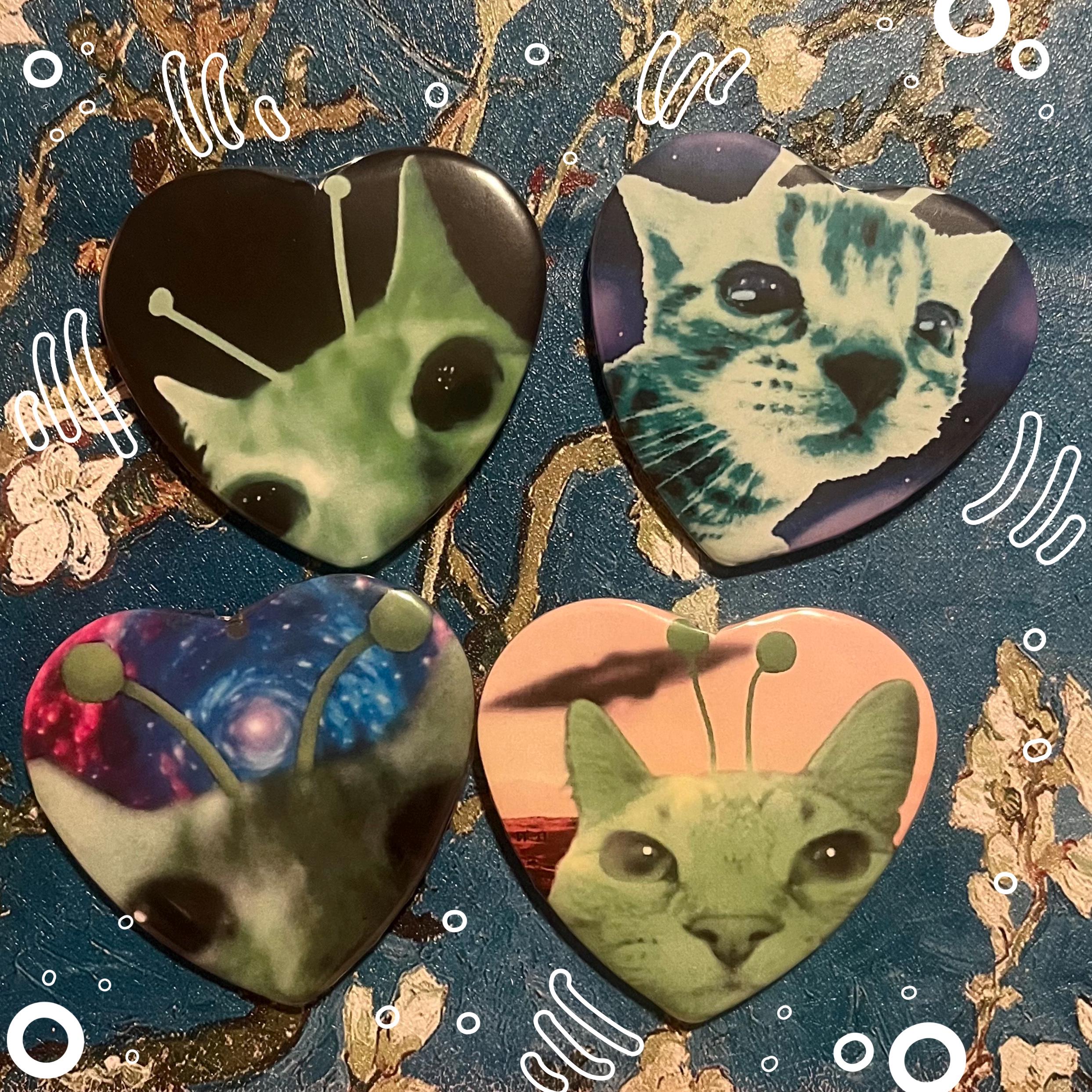 Clairo Pin Set - Etsy