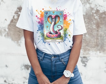 Chemise esprit serpent, t-shirt graphique serpent, chemise carte de tarot, t-shirt sorcière, chemise serpent, cadeau pour amoureux des serpents, chemise céleste, chemise fantaisiste