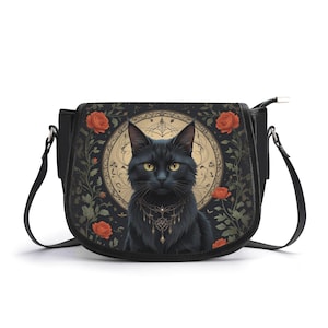 ゴシックな黒猫サドルバッグ – バラと月があしらわれた黒猫PUレザーショルダーバッグ | 女性用魔女風クロスボディバッグ、黒猫使い魔バッグ