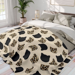 Cat pattern Arctic Fleece Blanket, Cats pattern throw blanket, cat gifts, cozy blanket, Cat Heads and Leopard blanket, Housewarming Gift