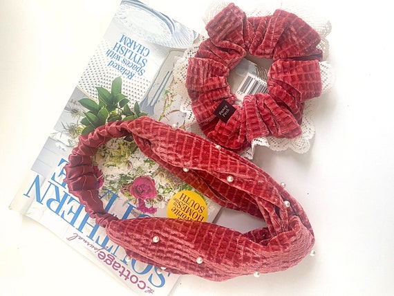Handmade Pearl Velvet Headband and Scrunchies Set - Etsy display picture 3