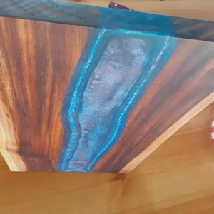 Epoxy cutting board, Mesquite(deep blue, underside purple)