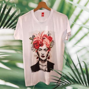 T shirt frida khalo donna ritratto maglietta bianca personalizzata immagine Frida kalo viva la vida abbigliamento regalo unico per lei amici