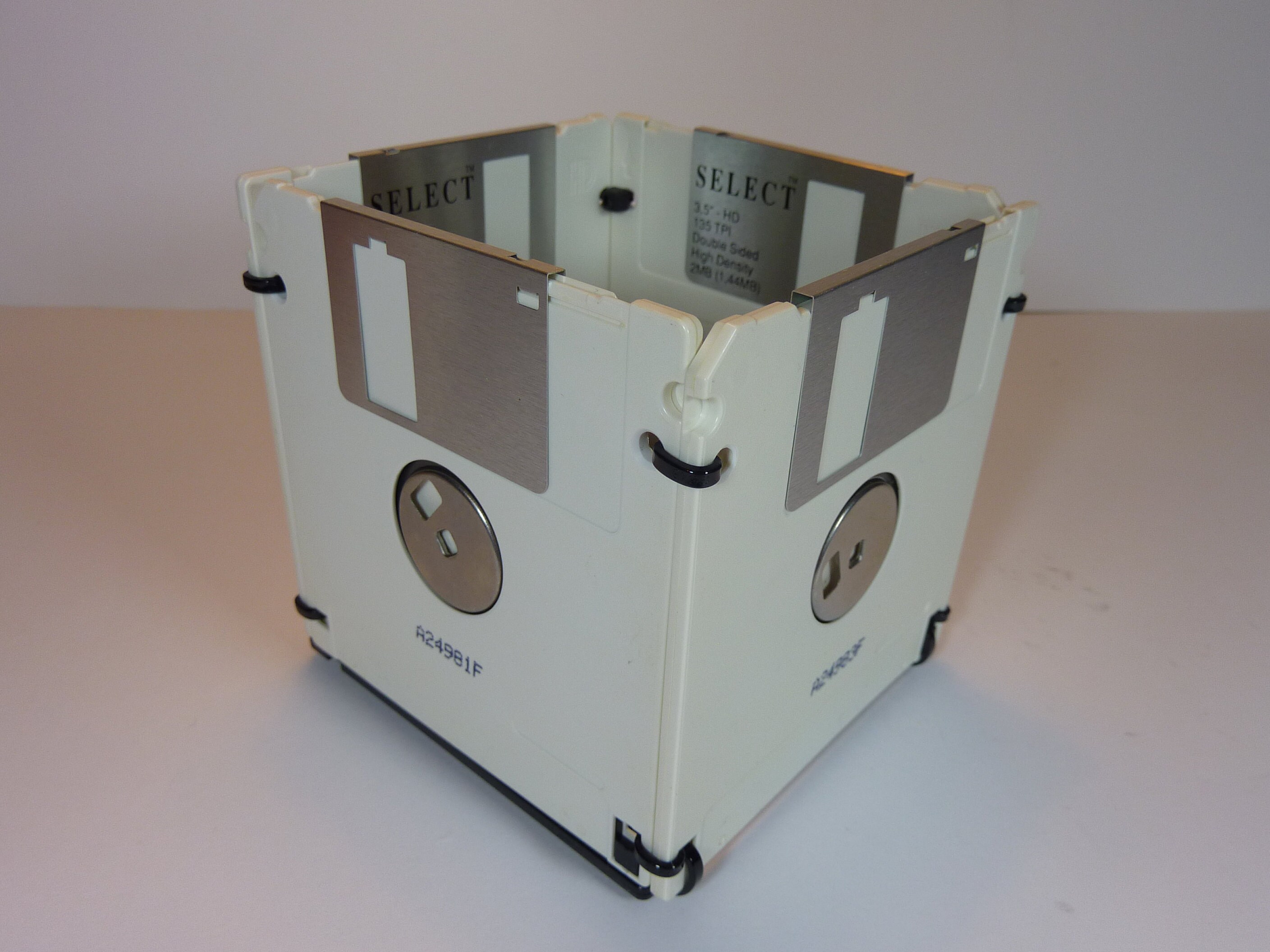 Handmade Retro Upcycled 35 Floppy Disk Desk Tidy Etsy UK