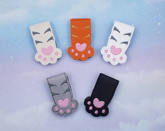 Kitty Cat Paw Fold-Over Magnetic Characters Bookmarks, Fandom Bookmarks, Reading Accessories, Embroidered Bookmark, Personalized Bookmark