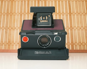 Polaroid SX-70 Land camera model 3