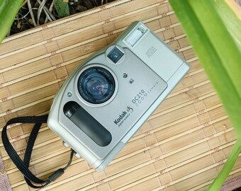 Kodak DC210 zoom digital camera