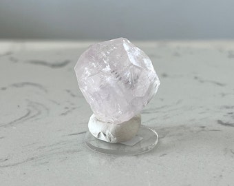Espécimen de calcita de diamante rosa fluorescente UV Hubei China