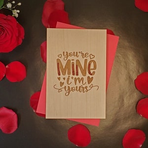 Vous êtes à moi et je suis à vous Carte de vœux en bois gravé avec message personnalisé pour la Saint-Valentin, l’anniversaire, l’anniversaire ou tout simplement parce que
