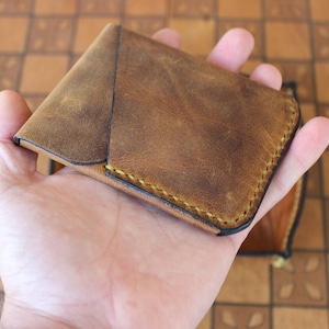 Porta-cartões fino de couro feito à mão personalizado, carteira de bolso frontal com gravação a laser, carteira fina de couro mínimo, carteira personalizada inicial com nome