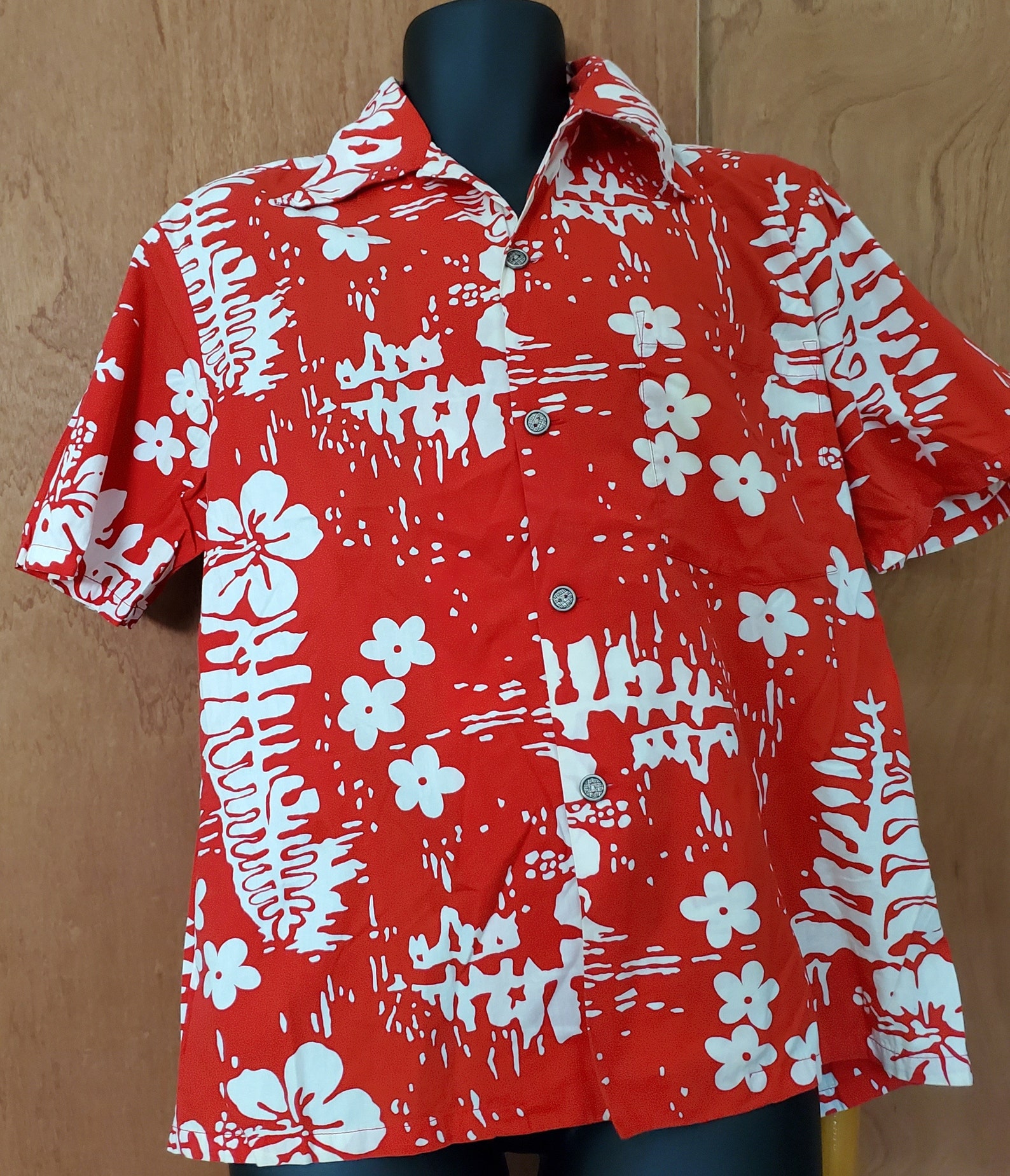 Vintage Mens Red Hawaiian shirt | Etsy