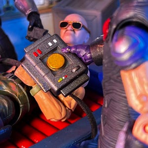 Dispositivo de captura de ADN Sunbow, juego de 2 accesorios de juguete a escala 1:12 (sin terminar, hecho a pedido)