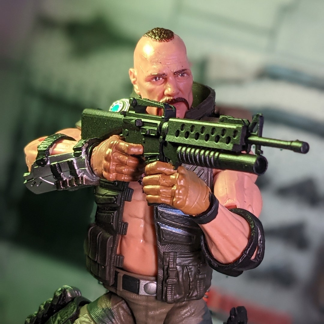 M16 と M203 グレネード ランチャー 1:12 スケール おもちゃ