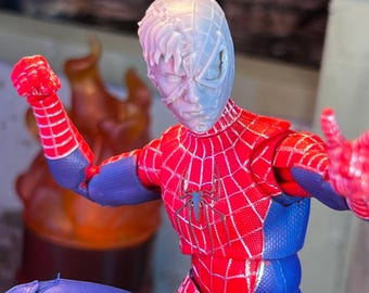 SP3 Spider Vigilante Battle Uszkodzona głowa drukowana w 3D (niedokończona, wykonana na zamówienie)