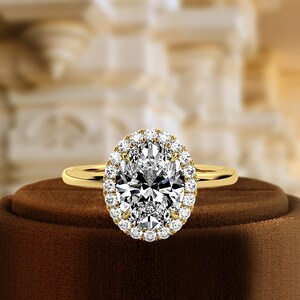 1.00 CT E/VS1 Lab Grown Oval Diamond Engagement Ring, IGI Certified Oval Halo Engagement Ring, Lab Oval Diamond Halo Ring, 14K Solid Gold.
